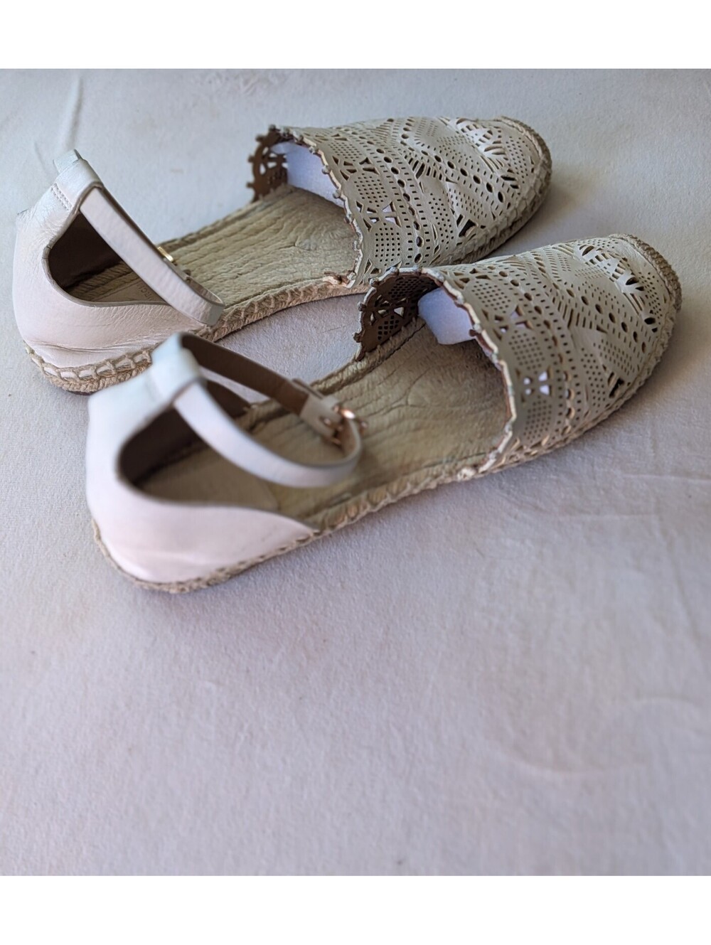 Tory Burch Leather cut out esparilles sandals Pre Owned 9.5